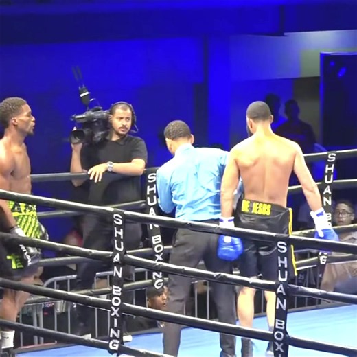 #ufc #fighter #mma #usa #fyp | refs vs fighters