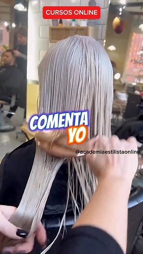 ¿Como se utiliza? El triple cero se debe mezclar con tinte permanente ya sean tonos naturales o reflejos y su fórmula es la siguiente: Por cada tubo de 60 gramos se agregarán 30 gramos de triple cero Recuerda no se puede utilizar con decolorante. No se puede aplicar con matizantes o tonos semipermanente. Ejemplo No se puede utilizar con decolorante 1.-Si tu clienta desea que te apliqués un tono 7 y no cuentas con él en stock Deberás realizar la fórmula: 1 tubo de 6 medio tubo de 000= El resultad