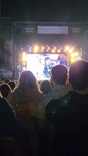 Chasing Shadows- Live by Alex Warren #concert #alexwarren #fun