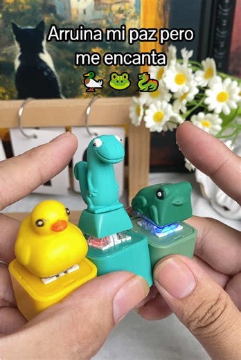 This hilarious frog croaking keychain makes realistic frog sounds at the touch of a button,perfect for relieving stress,improving concentration,and getting a laugh #frog #keychain#fyp#tiktokshop#tiktokmademebuyit