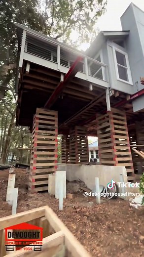 Raising a House 11 Feet with JSJS 16 Jack System