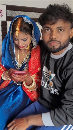 भैया भाभी मस्ती कर रहे हैं#shortsvideo #shorts