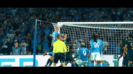 Deux clubs légendaires dans un stade mythique ⚽️ Naples - Fc Barcelone, c'est cette semaine sur CANAL | CANAL Réunion