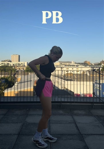 Aim to hit a 5K PB this year?! THE DEVIL WEARS STRAVA 🧚‍♀️ here are 3 shifts that took me from running a 30 minute 5K to hitting a 21:43 5K PB and here is how you will do it too 😙 #runningtips #5km #runnergirl