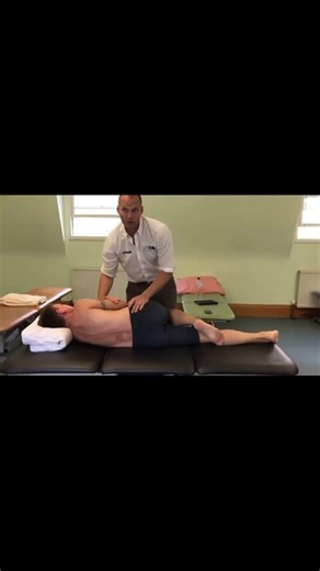 Most people manipulate the lower back incorrectly #chiropractor #manualtherapy #osteopathy