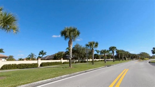 180K views · 1.3K reactions | A couple searches for a larger home for their family in Melbourne, Florida. They're looking for a house with an office and a guest room, and he wants a lot of outdoor space for their kids, but she's concerned with the upgrade and wants to stay in budget. | House Hunters | Facebook