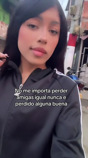 Videos de Alexa Rodriguez (@rodriguez.alexa60) con “A Fila Querendo tá no Seu Lugar - Ria”