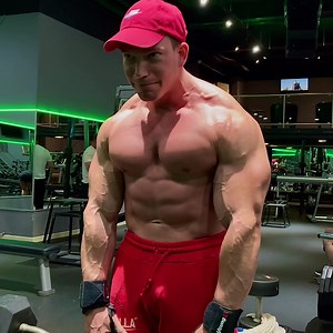 152K views · 10K reactions | Forearm Workout Reverse Barbell Curl • use an EZ curl bar & grip the inside edges with your hands facing down (pronated). Keep your elbows in a fixed position, breathe out & lift the barbell in an upwards, arcing motion, until your hands reach shoulder level. Slowly lower the bar down until your arms are extended. #workout #fitness #bodybuilding #gym #motivation #lifestyle | Joshua Taubes | Facebook