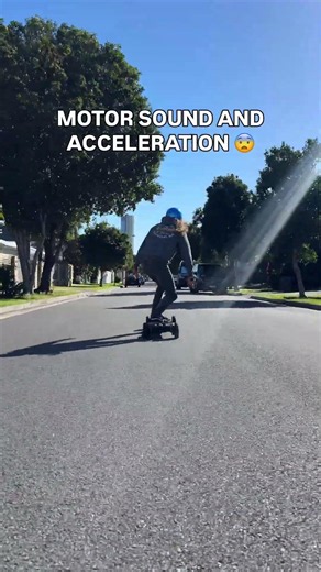 ELECTRIC MOTOR SCREAM 😱😱 Motor sound on the Renegade Diablo. Our off-road electric skateboard.