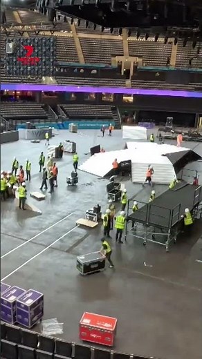 Watch the creation of the Commonwealth Games Closing Ceremony stage!