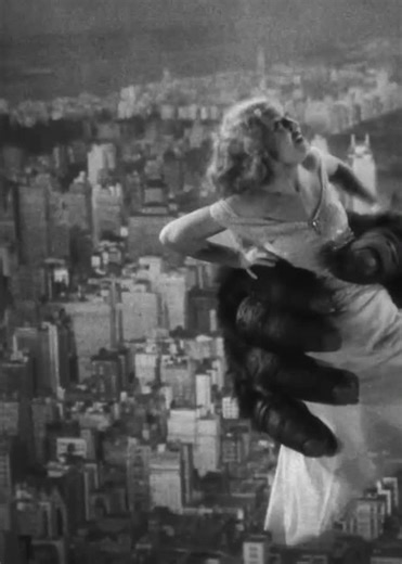 Old Movies on Instagram: "Fay Wray in King Kong (1933) The film grossed $90,000 ($2.2million as of 2024) its opening weekend, the biggest opening ever at the time."