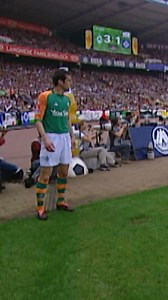 160K views · 2K reactions | On this day  Heute vor 21 Jahren, am 01. Mai 2004, siegten wir am 31. Spieltag im Nordderby gegen den Hamburger SV im ausverkauften Weserstadion mit 6:0!  懶 Eine Gala-Vorstellung! Eine Woche später feierten die Grün-Weißen in München die deutsche Meisterschaft!  朗 | SV Werder Bremen | Facebook