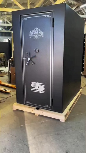 3 in 1 Custom Built Walk In Vault Room. Safe Room, Walk in Gun Vault, Storm Shelter, and Panic Room all in one! This comes equipped with a real vault door, full interior, LED light, and outlet inside. We build for you and your specifications. 100% built in the USA! #sportsmansteelsafes #madeinusa #americanmade #firearms #stormshelter #panicroom #gunroom #firearmssafety