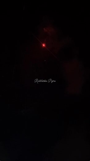 "Single shot 40 secs" 😀 Parachute Flare New Year 2026 (cam 1) "ito plus kwitis barrage equals nostalgic para sa akin" newyear2026 #newyear #pailaw #newyearcelebration #nostalgia #nostalgic | Rubbleskii Pyro