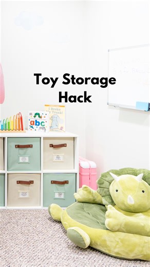 The secret to toy organization? Labels! Even if your little one can't read yet - using picture labels means ANYONE can find what they want AND (more importantly) put them away!🙌 🙌 To see more tips for home organization and the rest of this incredible makeover 🤩 CLICK HERE---> https://youtu.be/PKHxt6PHk8g #toyorganization #homeorganization #homeorganizing #roommakeover #homemakeovers | ClutterBug