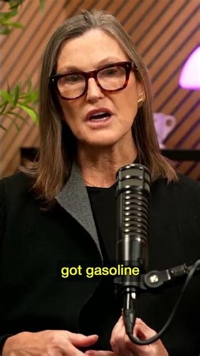 Cathie Wood: Why Inflation Is About to Collapse | MOONSHOTS