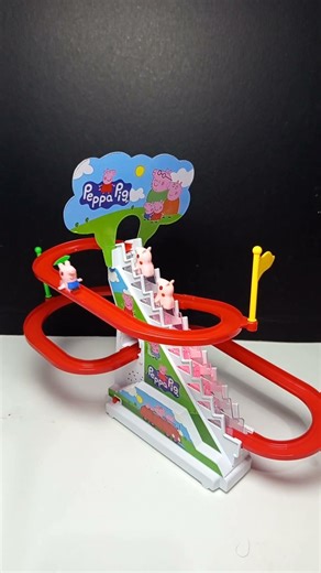 VERY UNIQUE PEPPA PIG MUDDY SLIDE