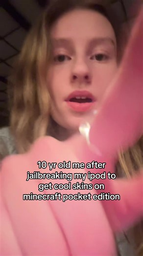 the IPOD TOUCH (i wasn’t allowed a phone until 13💔) #minecraft #daniellarson #minecraftpocketedition #fyp