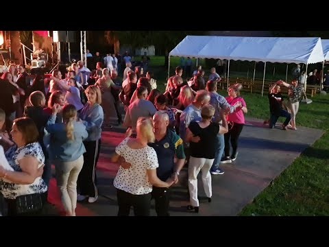 Potańcówka "pod gwiazdami" z Zespołem muzycznym "WIERZBA BAND" a klimat rewelacja