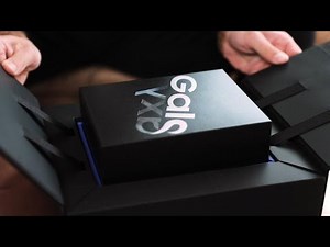 Special Guests Get Hands-On with the Galaxy Fold in Exclusive Unboxing Event