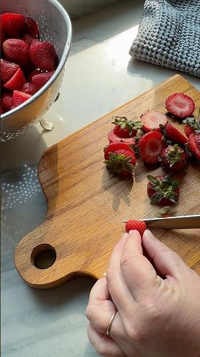 Let’s make some strawberry top jam, honey 😘 recipe over on Substack ❤️￼
