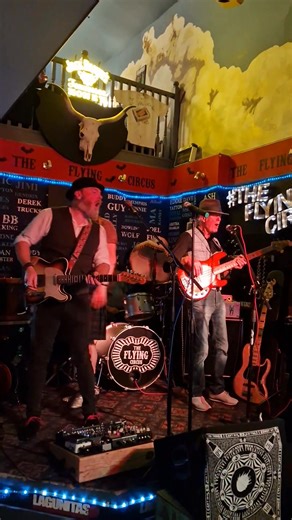 BLACK BEAR BONES Live at The Flying Circus!!!! Exceptional gig and they arent finished yet so come on down!!! | The Flying Circus