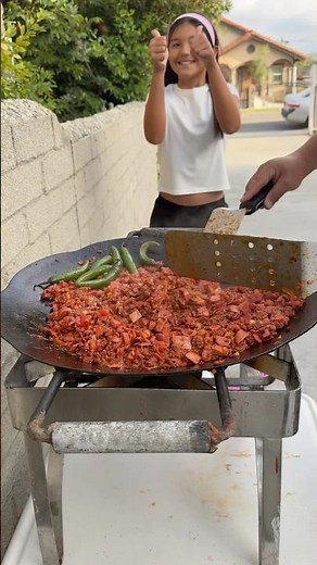 How To Make Discada With My Daughter #discada #mexican #shorts