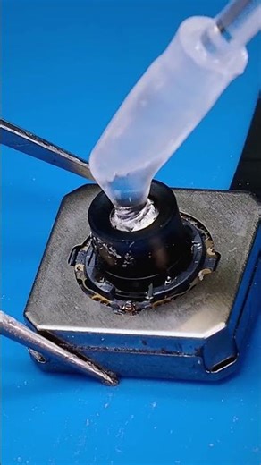 Too dirty? Don’t ruin your camera lens! Cleaning now📱