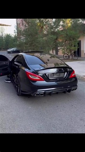 Mercedes CLS63 AMG overview: CLS 63 AMG highlights