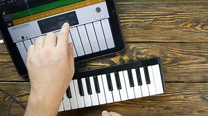 Using an ipad to play a keyboard