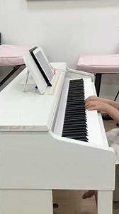 🎹 Minh Trang Performs The Chimes on Piano | Beautiful Student Piano Performance