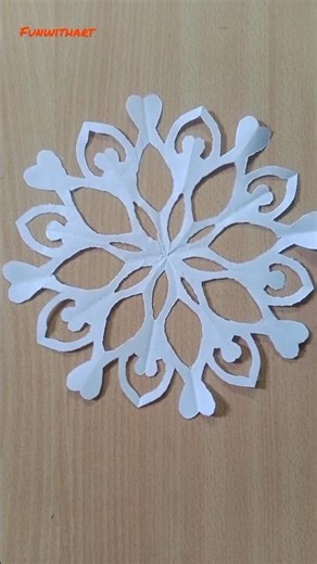 Easy beautiful paper snowflake🌺🌸| paper snowflake making #snowflakes #viralshorts #trendingshorts