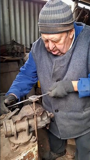 How to Cut Perfect Threads with a Die #diyprojects #threadcutting #die #metalworking #workshoptips