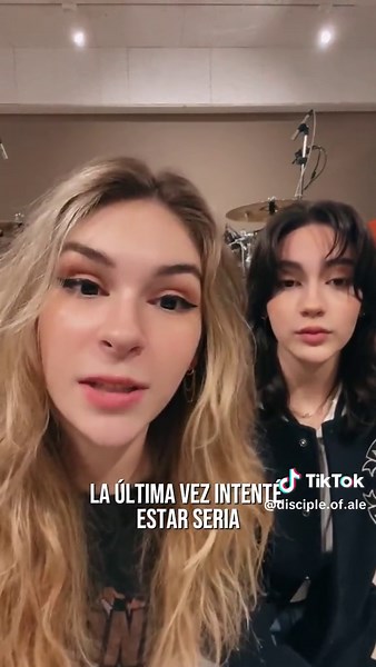 Dany y Ale Experiment: A Fun Birthday Cake Moment