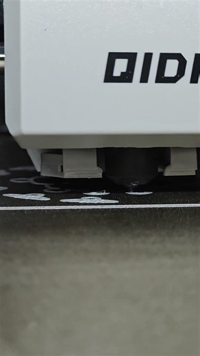 Qidi Plus 4 First Layer #3dprinting #Qidi #ASA