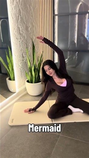 Final Four: Single Leg Stretch vs. Mermaid | March MATness Mat Pilates Challenge