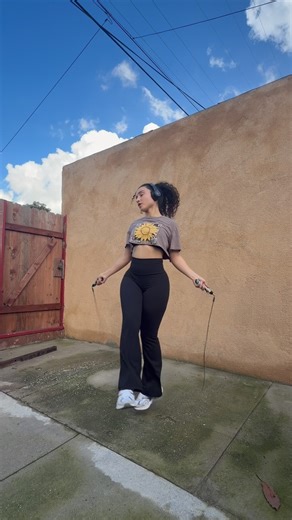 🌻 #jumprope #boxing #fitness | Jas Padilla