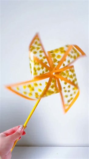 paper crafts creator on Instagram: "Step-by-Step Paper Pinwheel Craft 🌬️📄 #paper #pinwheel #craft #diy #kids #fun #creative #handmade #colorful #easy"