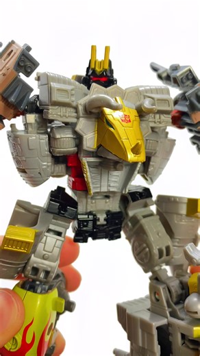 Who else is collection TF Legacy VOLCANICUS? #transformers#transformersg1#dinobots#grimlock#trex#dinosaurs#dinobot#volcanicus#combiner#junkions#transformerslegacy#transformerstoys#collection#actionfigures#transformer#transformation#transformersfigures#legacyevolution