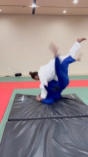 Paige Ivette Clymer on Instagram: "Started my “judo girl” journey this past week at the best dojo @sandiegojudo Being a beginner is so much fun for me but @leilanimal @jacobflores78 and @heather_morganbjj make it an even better process. My friend @mariblossom has also started her training and in just 5 classes already looks like a judoka! I’m super excited! Also purchased my very first Judoka gi @mizunousa"