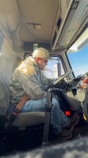 KCD Training CDL | Truck Rental | License A-B on Instagram: "Our student is confidently performing the CDL pre-trip inspection, explaining every component exactly how it’s required on test day. At KCD Training, we focus on hands-on practice, real test scenarios, and personalized instruction so our students feel prepared and confident. Train the right way and pass with confidence. 🚛✔️ We offer everything you need to get your CDL! 💪 ✨ Personalized classes 👨‍🏫 1-on-1 training 💳 Flexible paymen