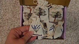 8 Pack Cedar Chips and Natural Dried Lavender Sachets Bags - Stop Clothes Damage, Cedar and Lavendar Home Fragrance Sachets for Drawers and Closets（3 Cedar & 5 Lavender