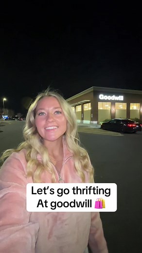 My bank account is going down 🙈 @Goodwill Industries Intl. #goodwill #goodwillfinds #thrifting #thriftwithme #thrifting