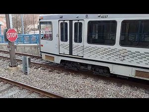 Pittsburgh Lightrail Train at Killarney Station