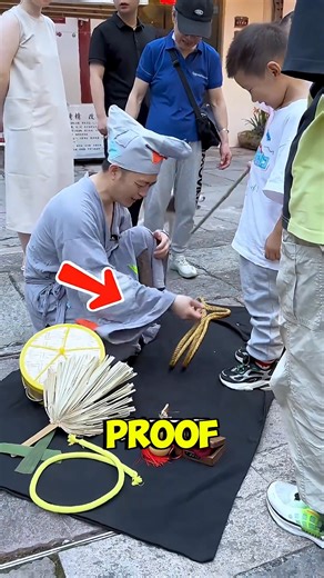 2.2K views | Street Magician’s IMPOSSIBLE Rope Escape! #kindness #wholesome | Andrejko Epta | Facebook