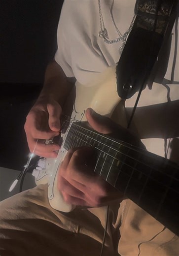 Back to black - Amy Winehouse 🎸 #electricguitar #guitartok #guitar #guitarsolo