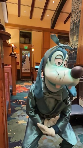 30K views · 1.1K reactions | Goofy as Jacob Marley was amazing at Storytellers Cafe! He appears during Mickey’s Christmas Carol Feast. We dined last night after lucking into a last-minute reservation online. #goofy #jacobmarley #mickeyschristmascarol #disneyland #storytellerscafe #disneylandresort #dlr #disneylandholidays #disneylandchristmas #disneyholidays #disneychristmas #disneycharacters #disneycharacter | Mousesteps | Facebook