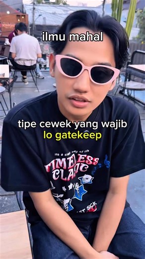 Andri Senopati on Instagram: "jujur akhir taun kite festivalan di Sorak Sorai Fest Love For Indonesia yg hadir sebagai festival yang berdiri bersama Indonesia di tengah kondisi bencana, bukan sekadar hiburan, tapi movement kebersamaan & kepedulian, gue akuin nyampe ni doi lessgooo #ilmumahal #sikap #SorakSoraiFest #SSFPart2 #LoveForIndonesia #SSF #NadaRasaCahaya"