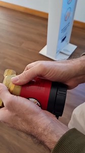 Bomba recirculadora de agua para tener agua prácticamente al instante... necesita una linea de retorno... es de Grundfos Descubrí todo lo que precisas saber en recirculación de agua caliente sanitaria: https://grundfos.to/HWR_BGA_Fb Conocé más caracteristicas y beneficios de la bomba Grundfos Comfort Autoadapt: https://www.youtube.com/watch?v=LDcusasXpH8&list=PL0NnnPWuSMUzCDYGcA0tpgSdfSnZ9BQoe&index=37 | { The Alejo Videos }