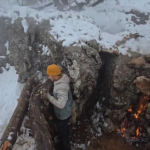 Extreme Weather Survival Camp | Building a Durable Shelter in Harsh Conditions